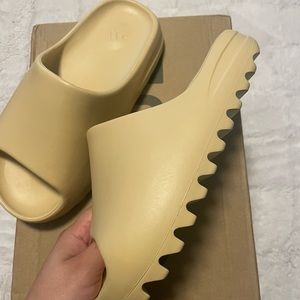 New Yeezy Slides - Desert Sand